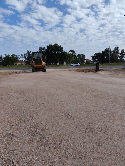 Caminería de acceso a subestación — foto 7
